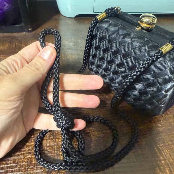 Vintage E’lan Woven Hard Shell Bag - Picture 6 of 9